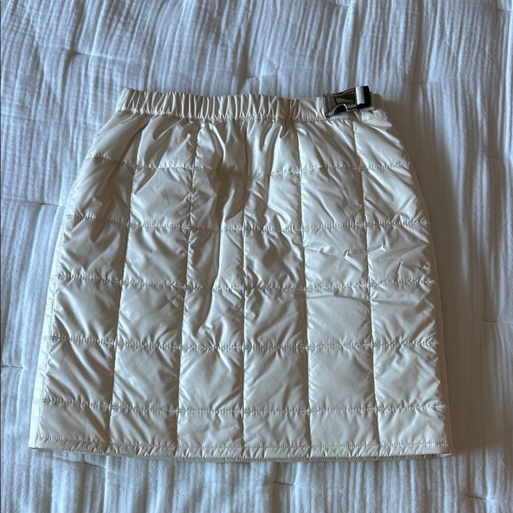 NEW Tory Burch w/tags.  Quilted Cream Skirt with Buckle Detail